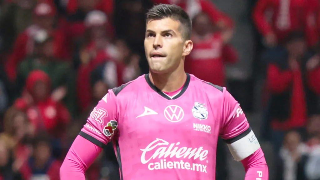 Después de una temporada con La Franja, el portero Julio González estaría listo para un nuevo desafío en el fútbol local.