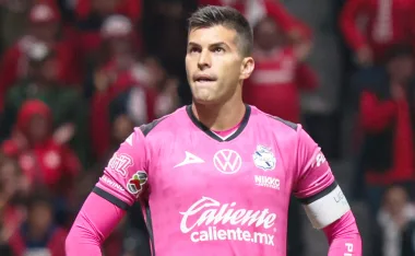 Después de una temporada con La Franja, el portero Julio González estaría listo para un nuevo desafío en el fútbol local.