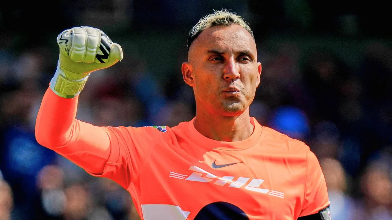 Esposa de Keylor Navas presenta a las adorables mascotas de la familia y así reaccionó el portero de Pumas.