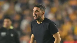 ¿Dardo de Nicolás Larcamón a Vicente Sánchez? Tras triunfo de Cruz Azul se incendian las redes