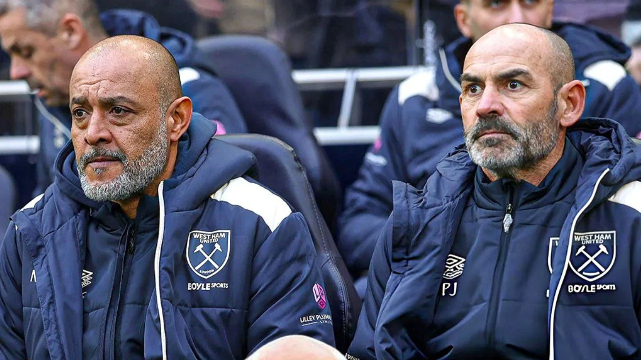 Nino Espírito Santo y Paco Jémez, del West Ham United. 