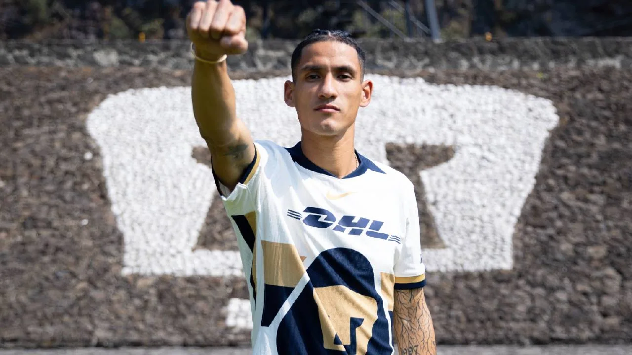 Uriel Antuna, jugador de Pumas.