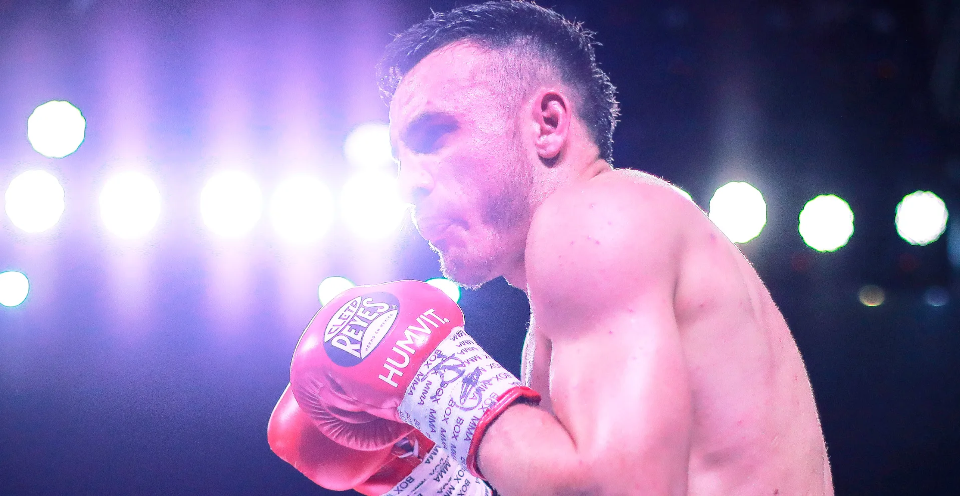 El hijo de la leyenda volvió a la actividad con un rápido y efectivo combate. Así fue el regreso de Omar Chávez.