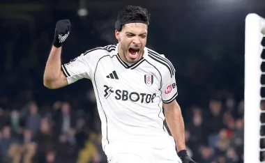 El atacante sigue imparable con el Fulham y tras anotarle al Chelsea sorprendió a los fans. ¿Por qué festejo así Raúl Jiménez?