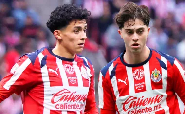 La Selección Mexicana quiere sumar dos estrellas pero depende de que Estados Unidos le de luz verde para la habilitación en FIFA.