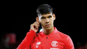 Revelan cómo Pumas le habría arrebatado a Robert Morales a equipos como Inter de Porto Alegre