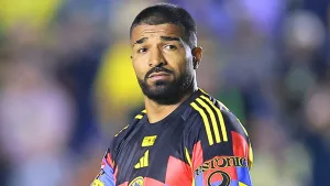 América tomaría desesperada decisión con Búfalo Aguirre por culpa de Allan Saint-Maximin