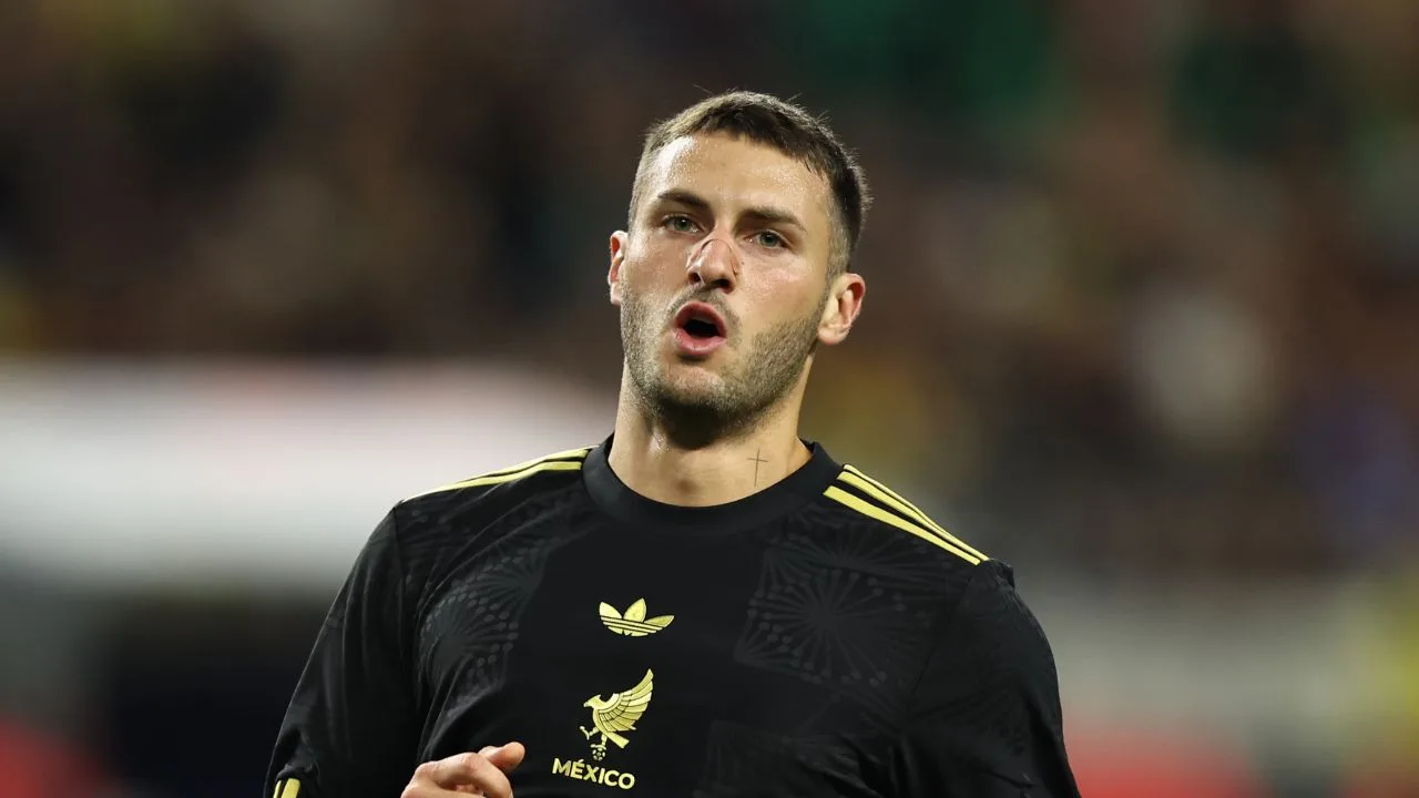 Santiago Gimenez, figura del AC Milan y de la Selección Mexicana. 