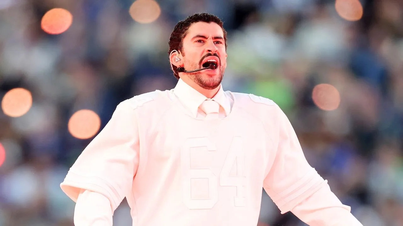 Super Bowl 2026: Bad Bunny lleva la fiesta latina al show de medio tiempo.