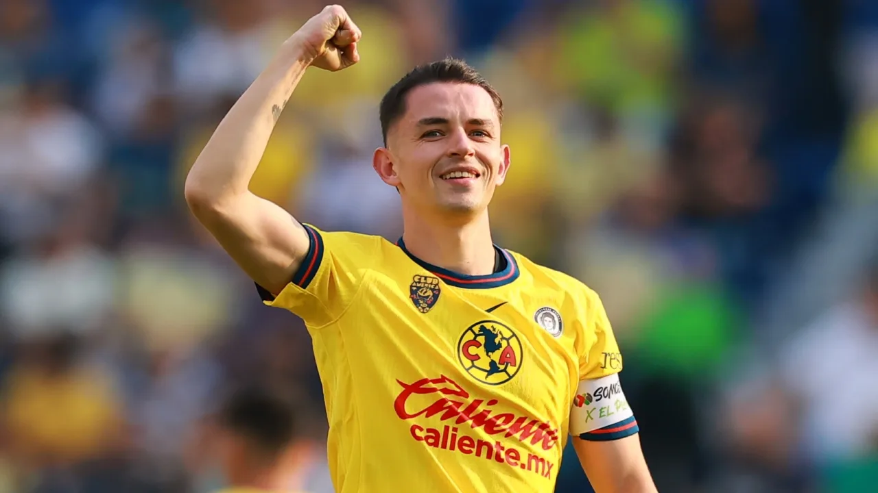 Álvaro Fidalgo, América