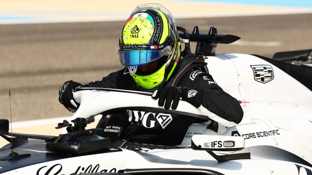 Checo Pérez, Cadillac