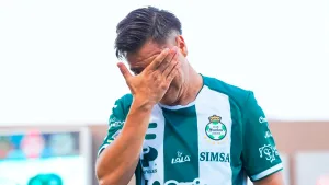 Llegó a Santos Laguna como figura, fue borrado por Francisco Rodríguez y ahora fichó por equipo de Liga Expansión MX 2025-26