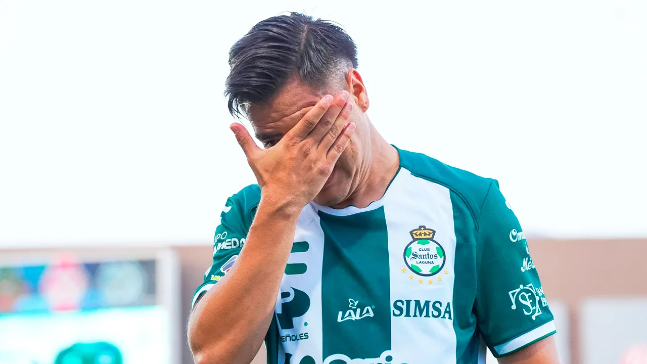 Llegó a Santos Laguna como figura, fue borrado por Francisco Rodríguez y ahora fichó por equipo de Liga Expansión MX 2025-26 Ex jugador de Santos Laguna ficha por equipo de Liga Expansión MX.