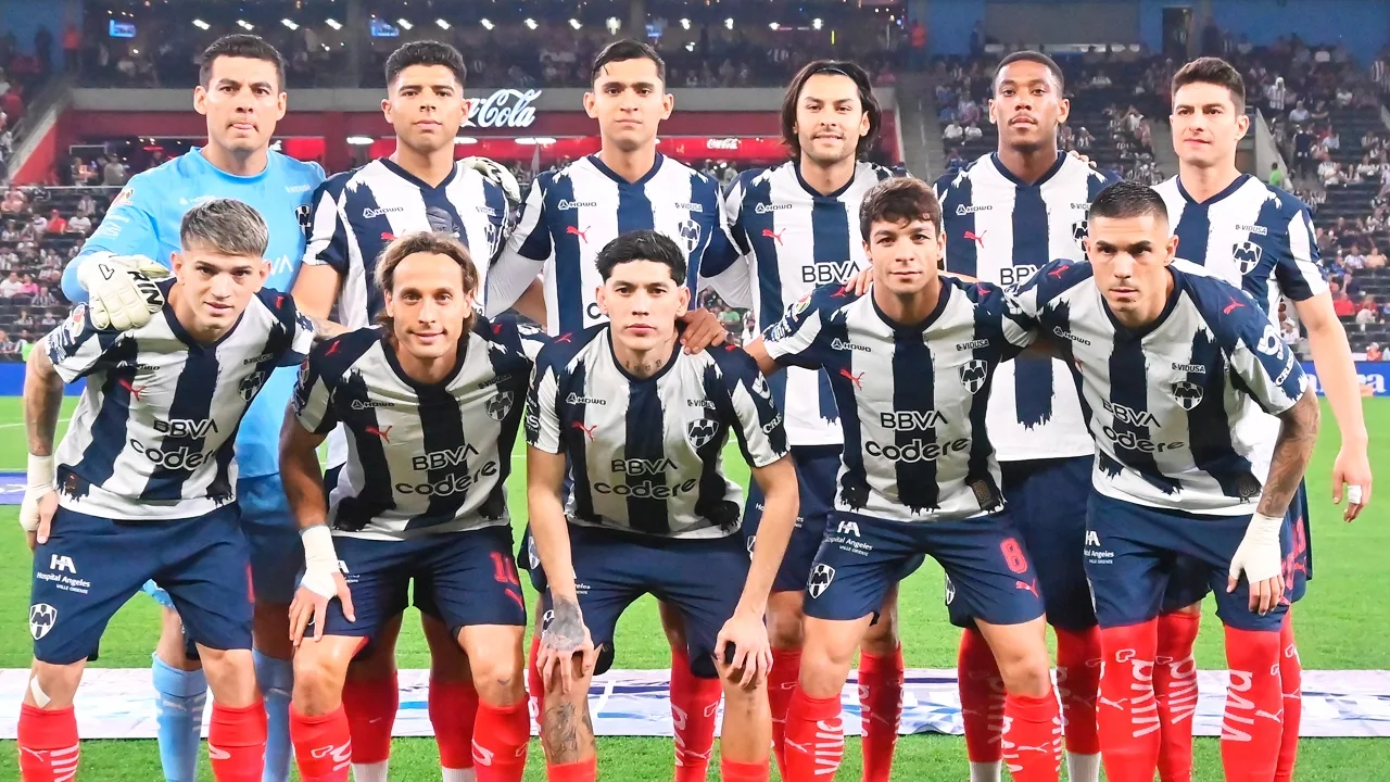 Rayados podría sufrir baja clave ante Pumas.