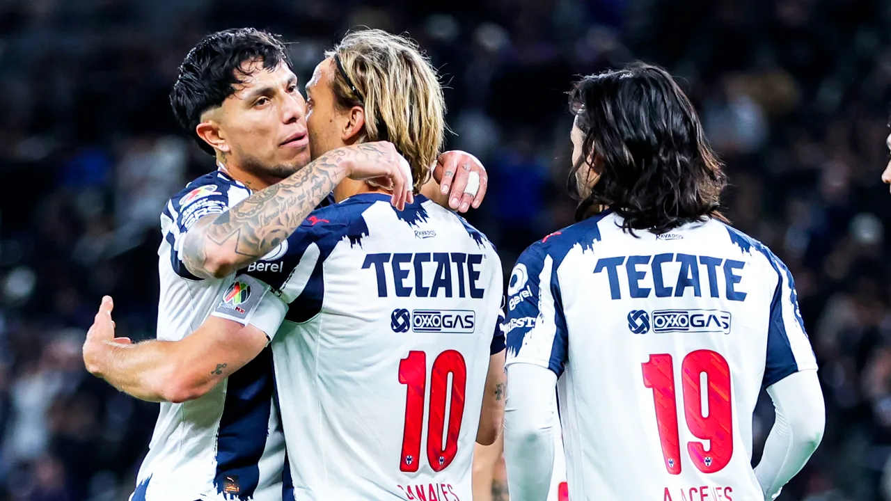 Figura de Rayados realiza increíble promesa.