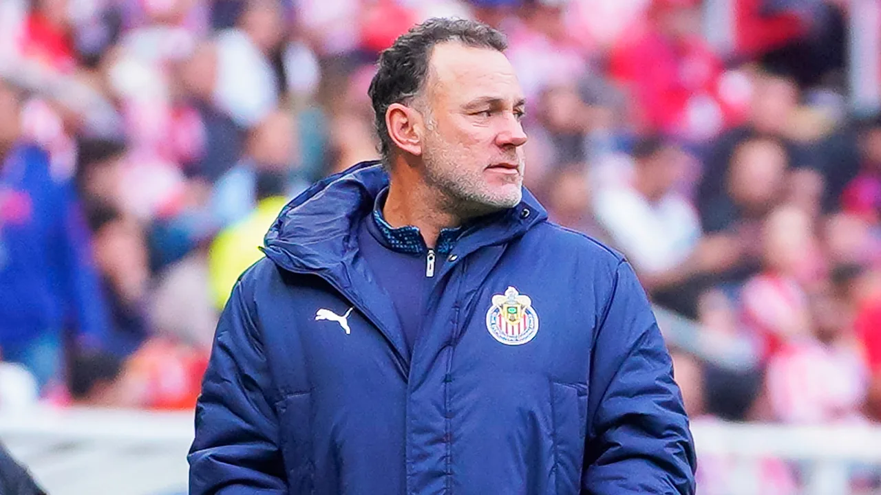 Gabriel Milito cerca de un increíble récord en Chivas.