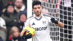 Raúl Jiménez toma por sorpresa al Fulham y rechaza renovación por preocupante motivo rumbo al Mundial 2026