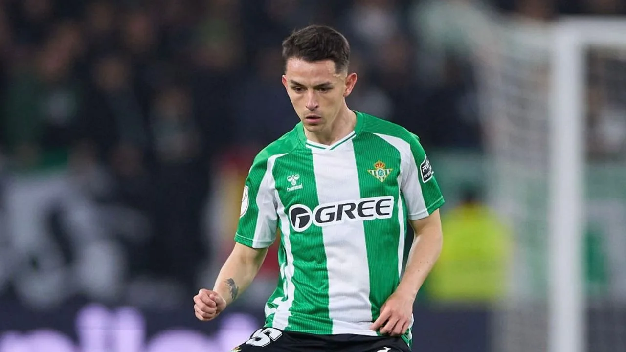 Álvaro Fidalgo, ex jugador del América y ahora, del Betis. 