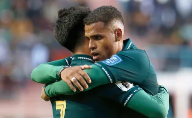 A pocas semanas de que se dispute el repechaje de la Copa del Mundo, en Bolivia exigen medidas para evitar problemas.