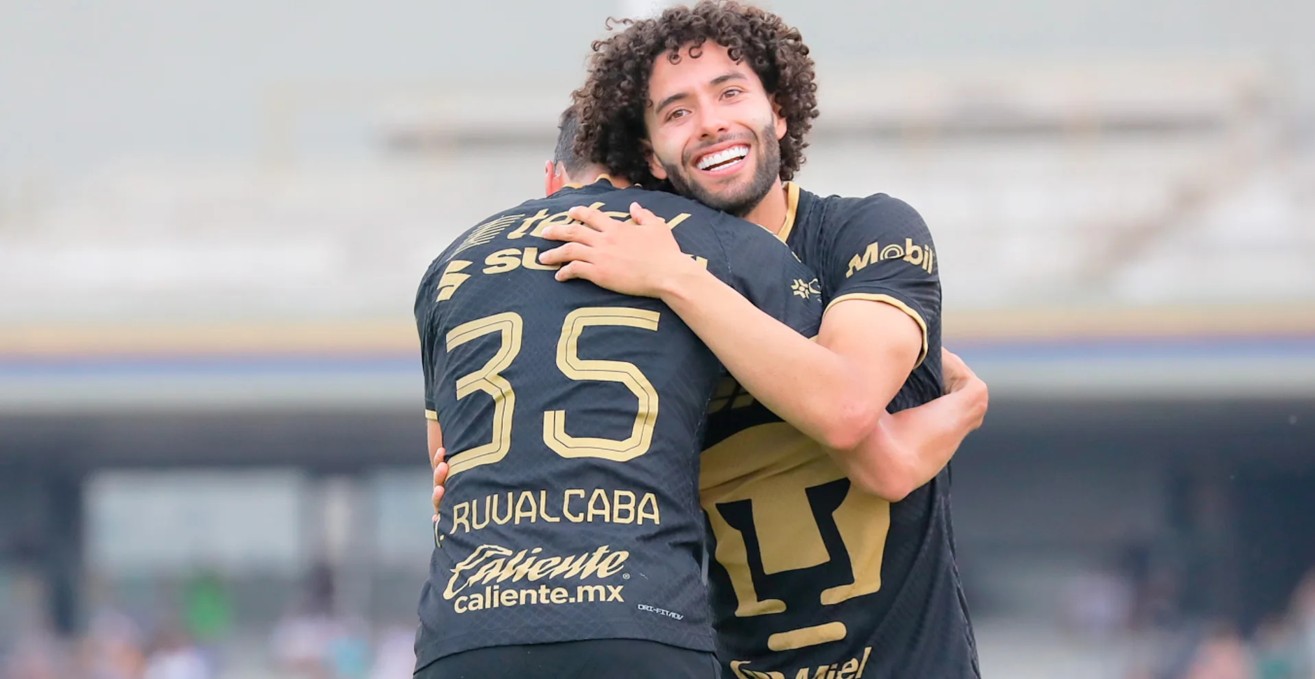 Luego de confirmarse la salida de Ruvalcaba de Pumas, el ex universitario Chino Huerta envió un mensaje desde Europa.