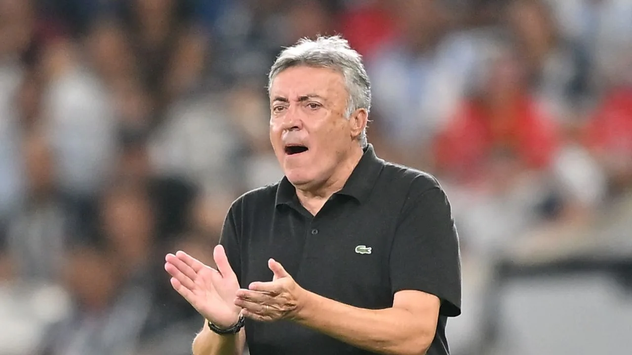 Domenec Torrent, entrenador de Rayados de Monterrey.