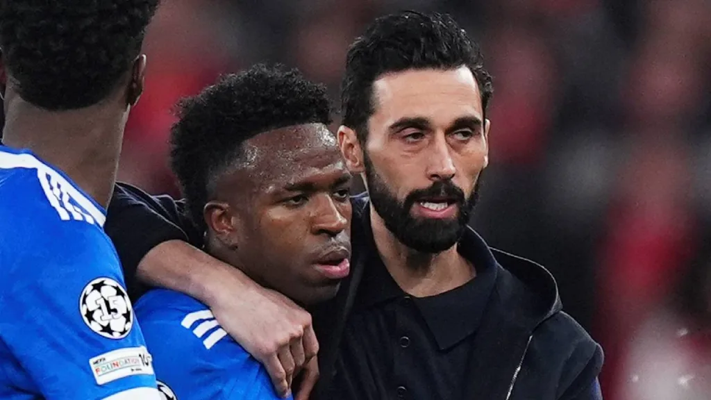 Vinícius Jr. y Alvaro Arbeloa