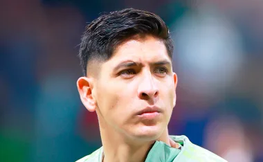 En las últimas horas, Edson Álvarez dio detalles luego de pasar por el quirófano y se esperanza con estar al 100% cuanto antes.