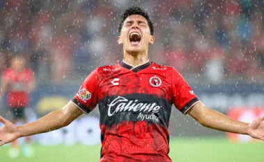 En las últimas horas se conocieron nuevos detalles del estado de salud de Gilberto Mora y hay preocupación en Xolos y México.