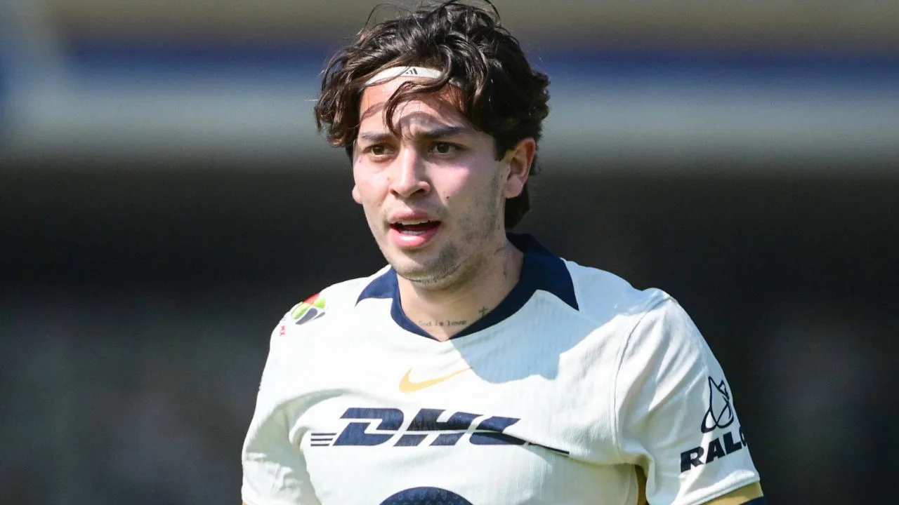 Pumas quiso halagar a Jordan Carrillo, pero su publicación revienta las redes por polémico motivo.