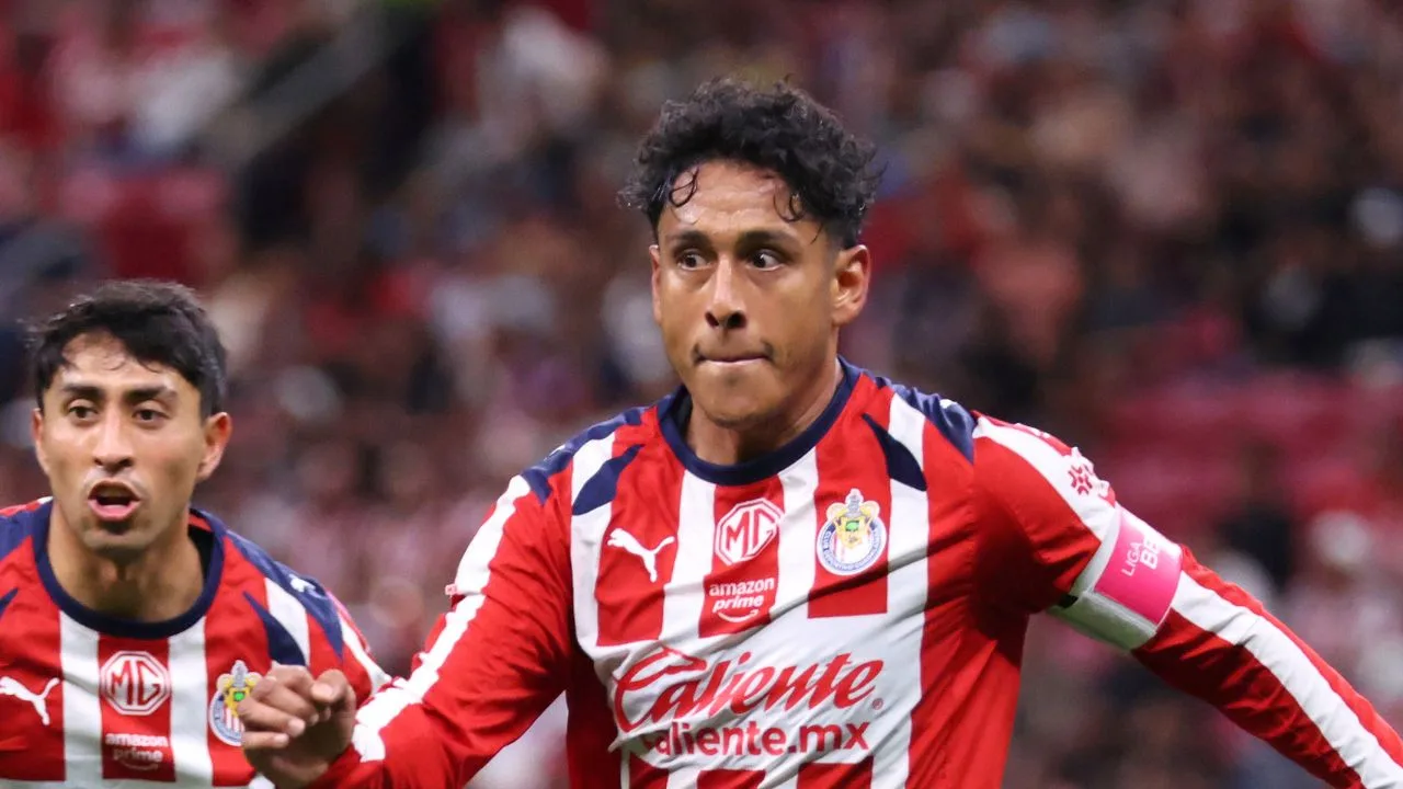 Luis Romo, jugador de Chivas. 