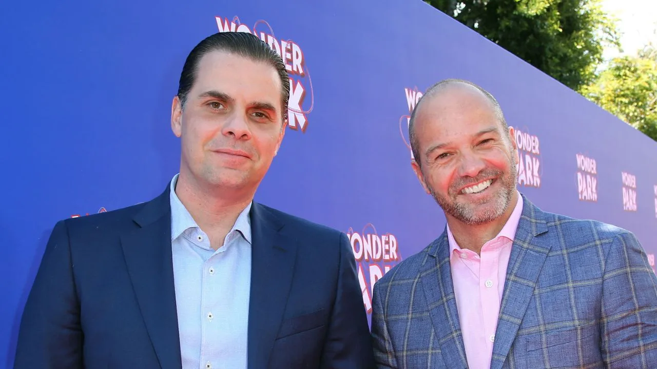 Christian Martinoli y Luis García, narradores de Azteca Deportes. 