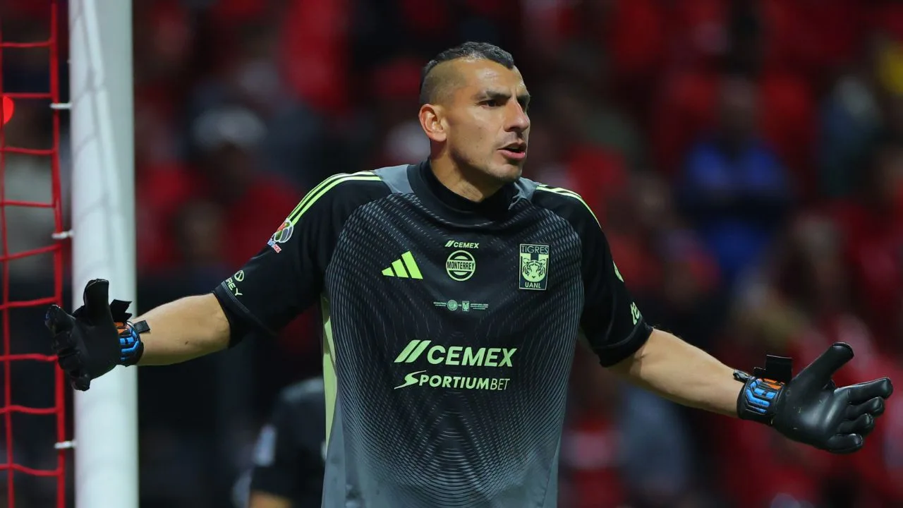 Nahuel Guzmán, portero de los Tigres de la UANL.