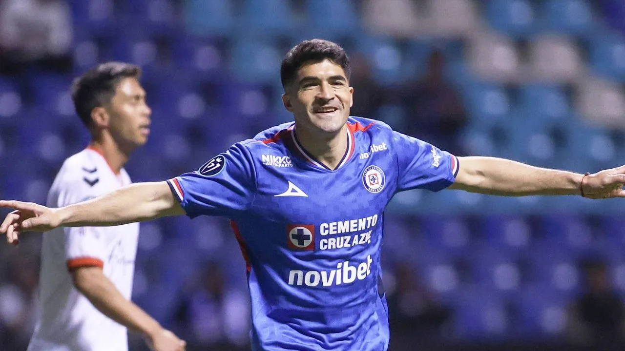 Nico Ibáñez, nueva figura de Cruz Azul. 