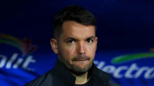Cruz Azul: Nicolás Larcamón responde a comentario de Ángel Correa sobre la falta de estadio