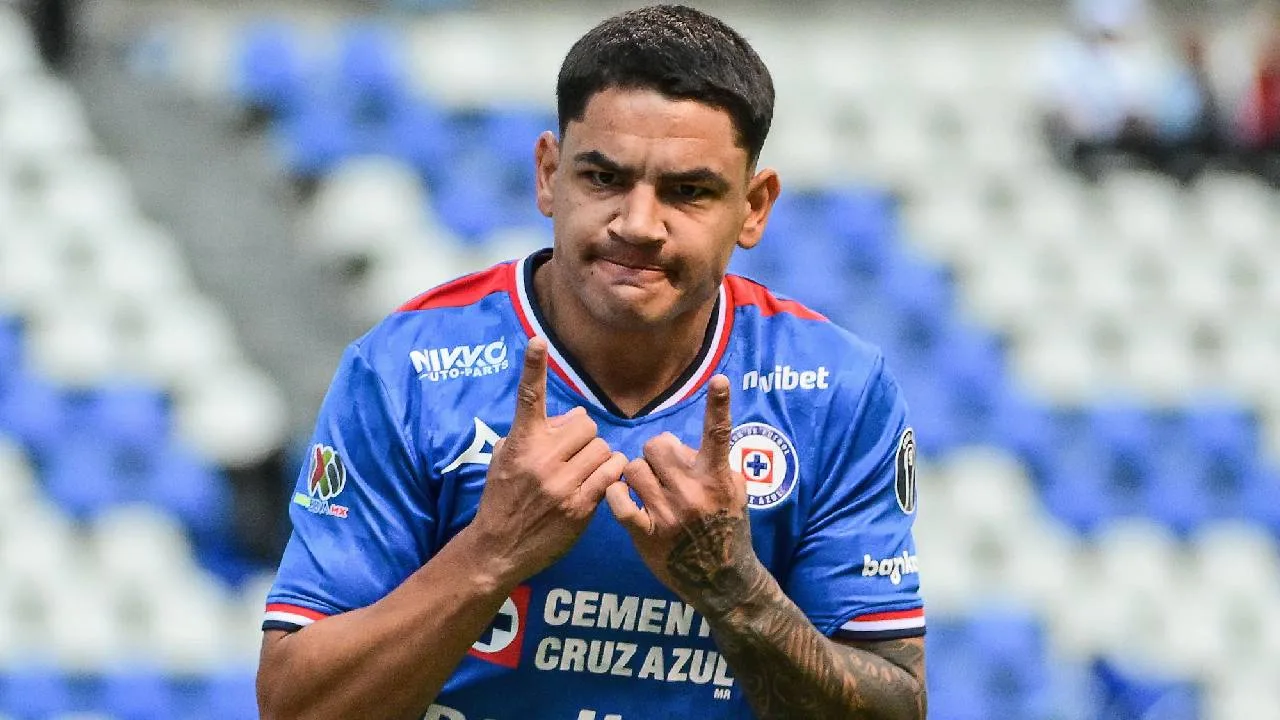 Gabriel Fernández, delantero de Cruz Azul.