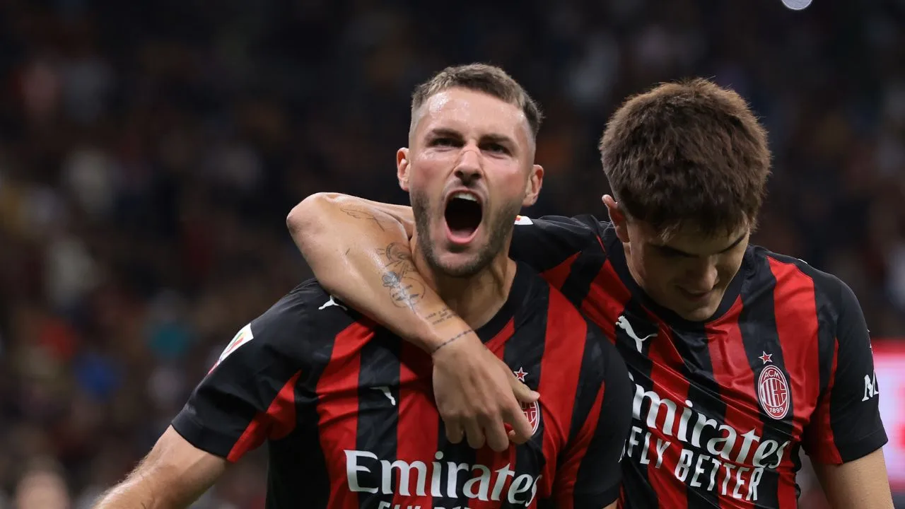 Santiago Gimenez, jugador del AC Milan. 