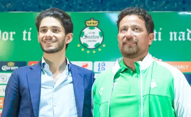 Tras un inicio para el olvido en el Clausura 2026, la directiva de Santos Laguna presentó a su nuevo estratega.