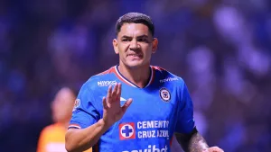 Toro Fernández de Cruz Azul se rompe en Concachampions 2026 y mete en problemón al equipo