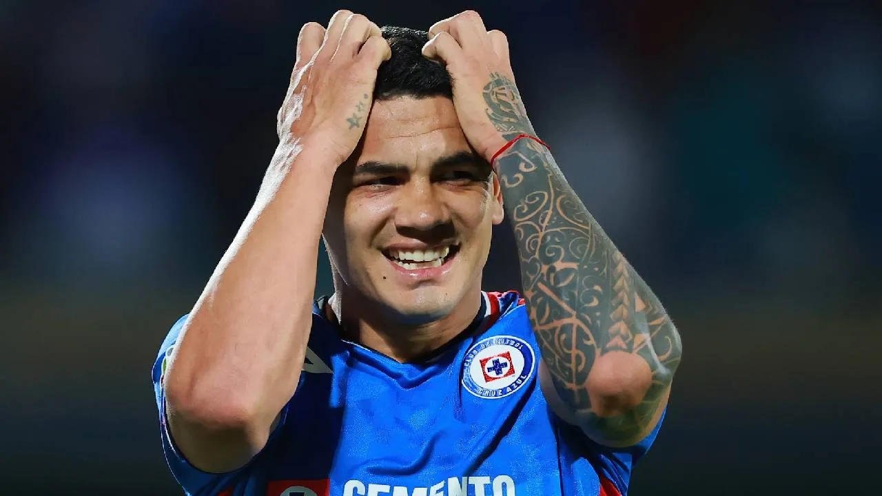 Toro Fernández, delantero uruguayo.