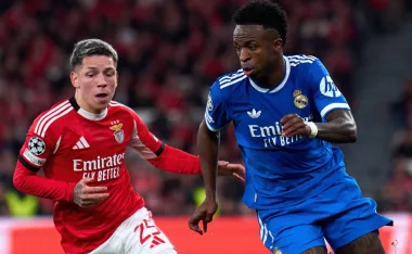 Gianluca Prestianni y Vinícius Jr.