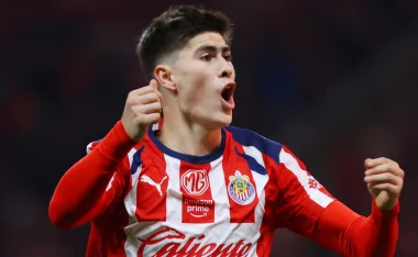 Armando González, Chivas