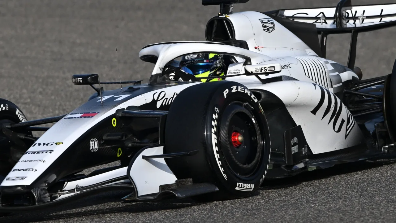 Checo Pérez, Cadillac