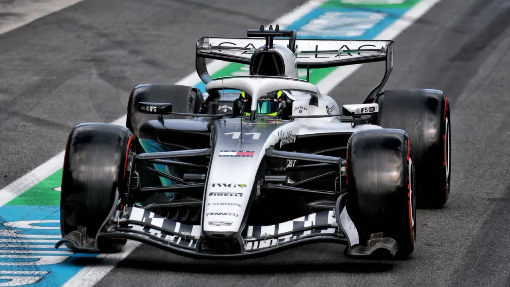 Checo Pérez con Cadillac