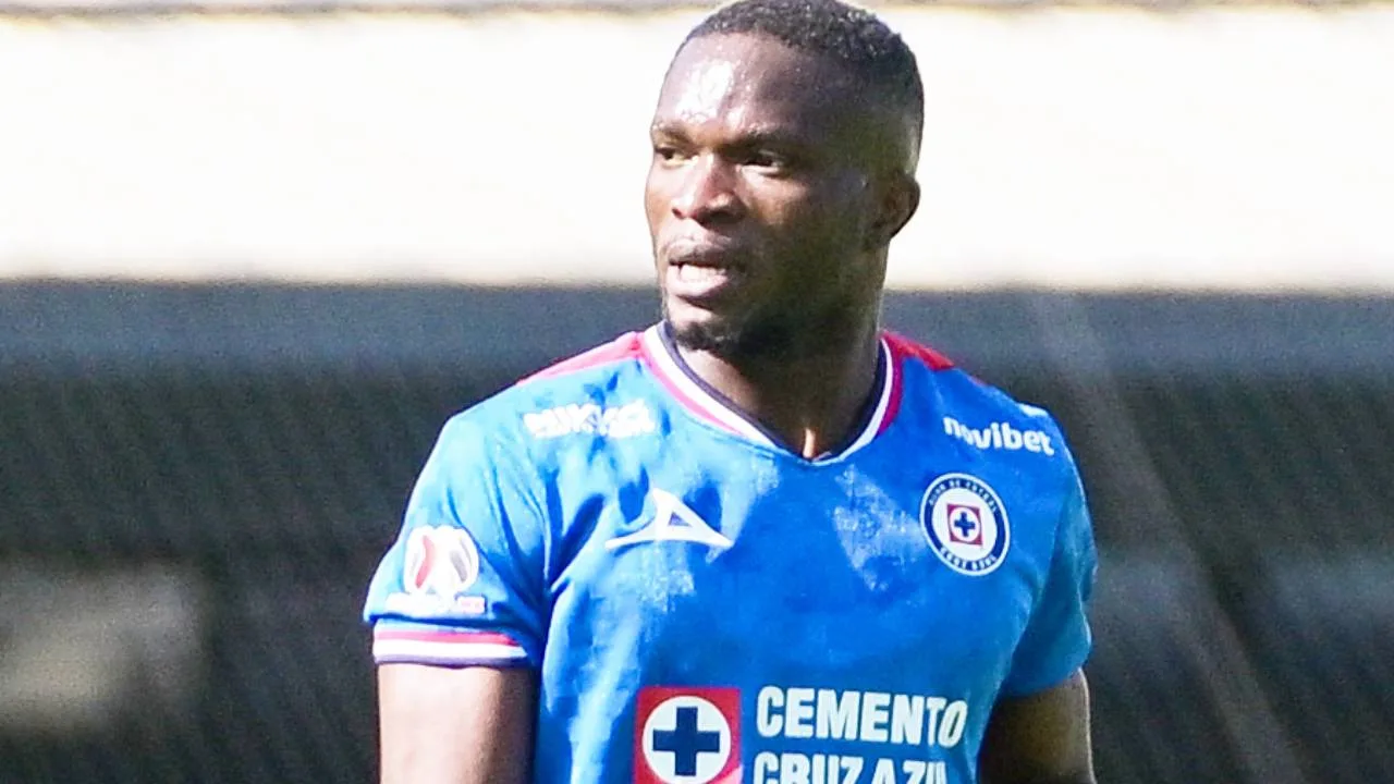 Cruz Azul revela por qué Christian Ebere no jugó vs Atlético Nacional