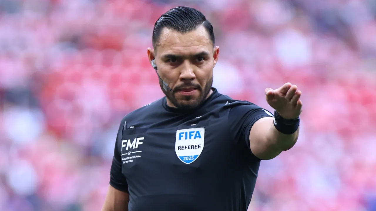 Marco Ortiz, árbitro de la Liga MX