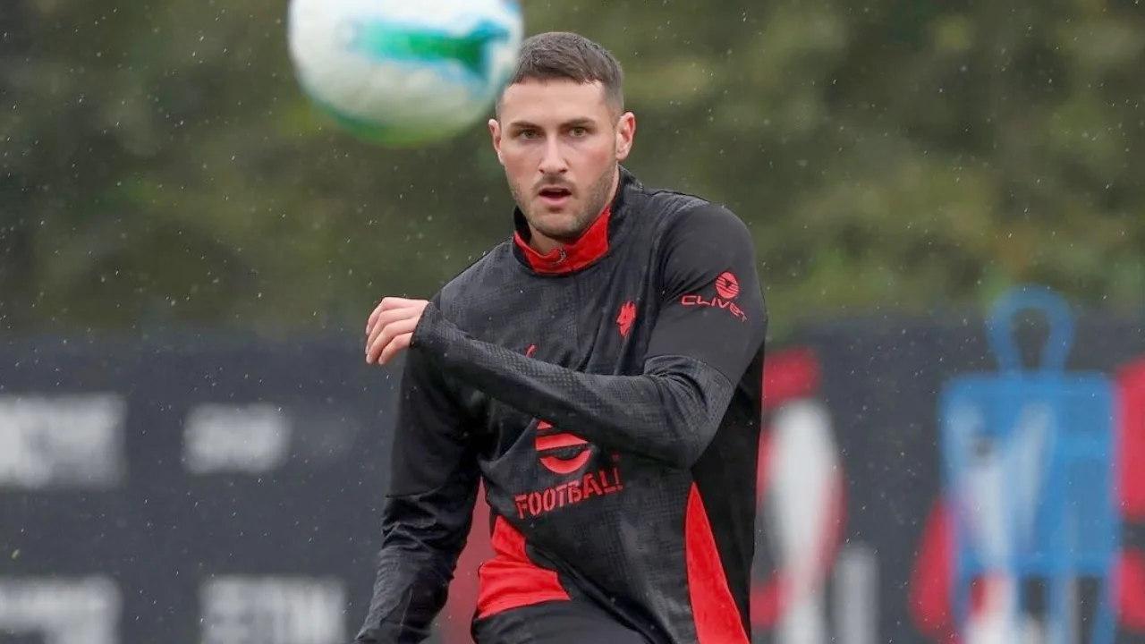 Santiago Giménez, AC Milan