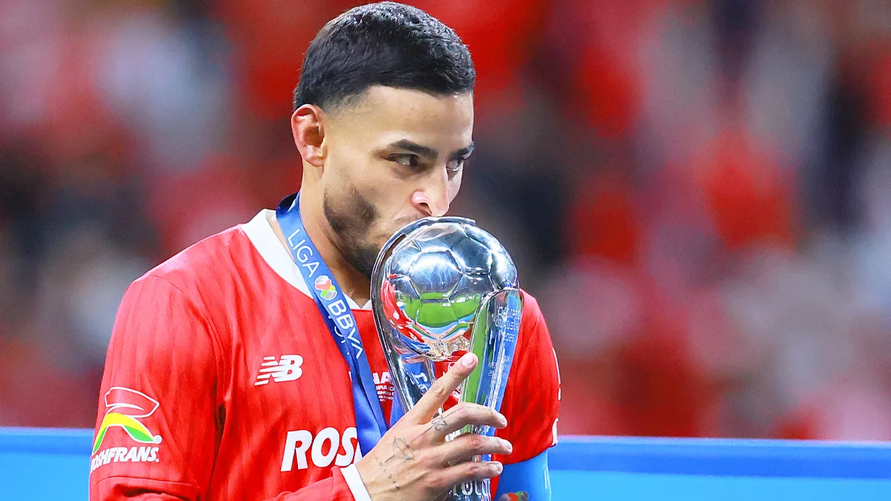Alexis Vega, campeón con Toluca.