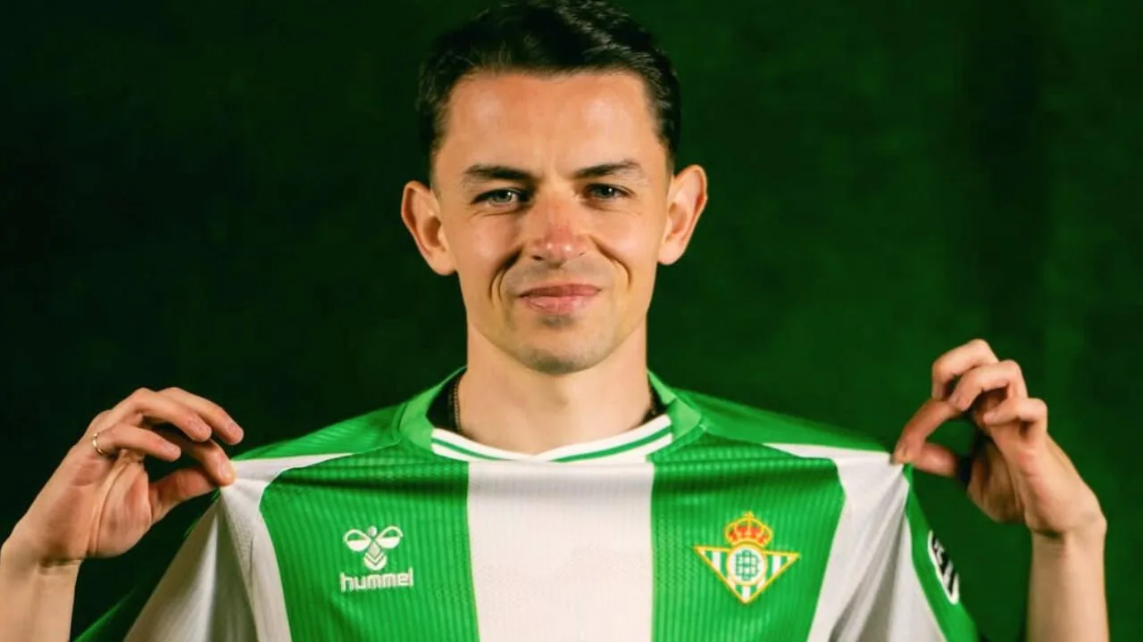 Real Betis le pone nuevo apodo a Álvaro Fidalgo tras estrenarse como goleador en LaLiga.