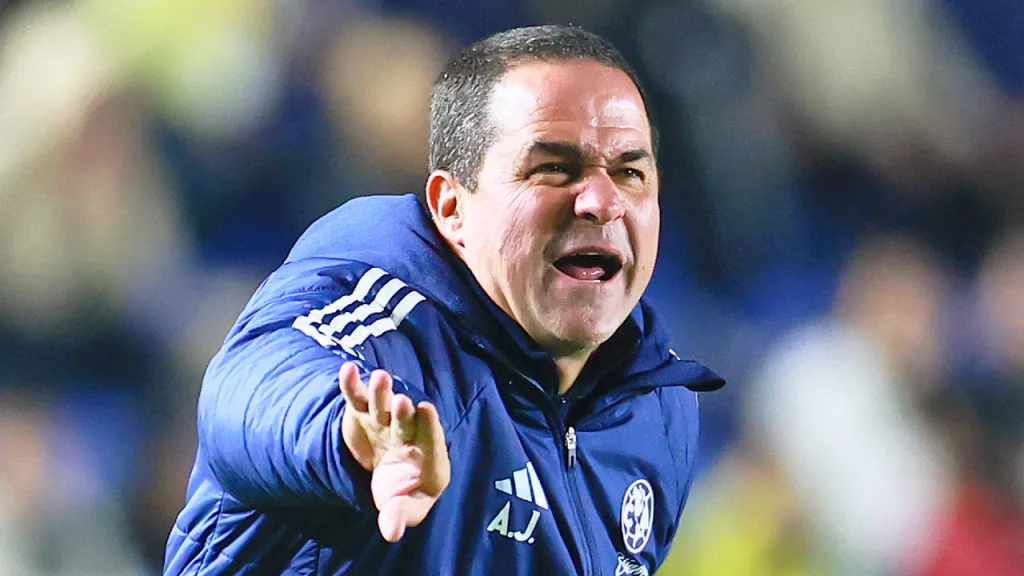 André Jardine, DT del América.