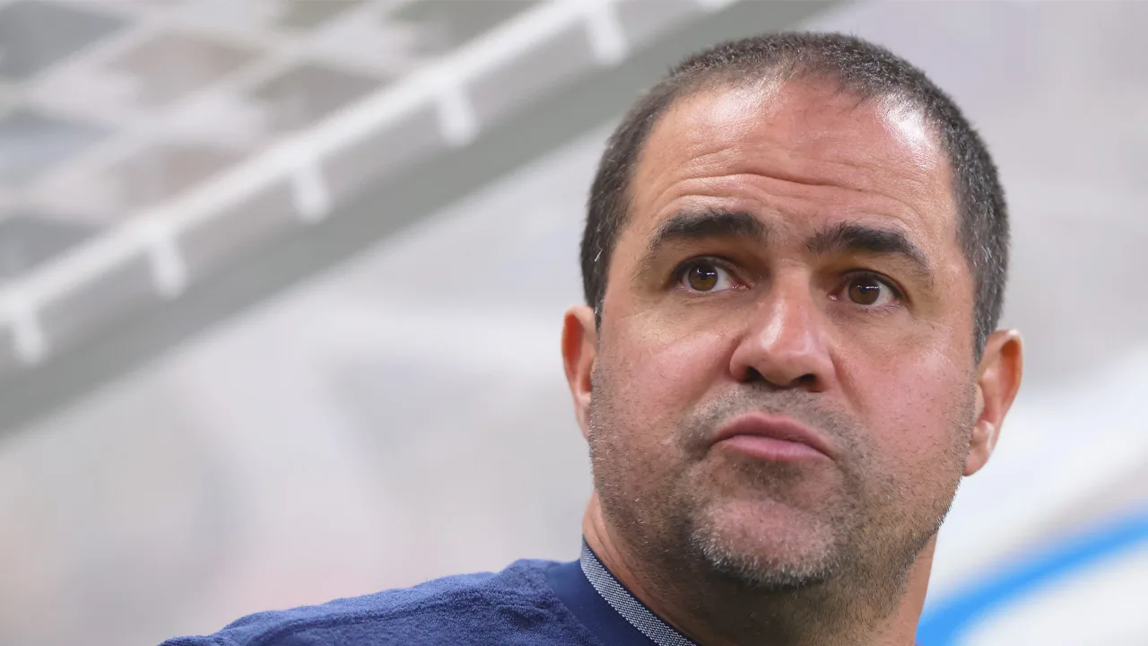 André Jardine, DT del América.